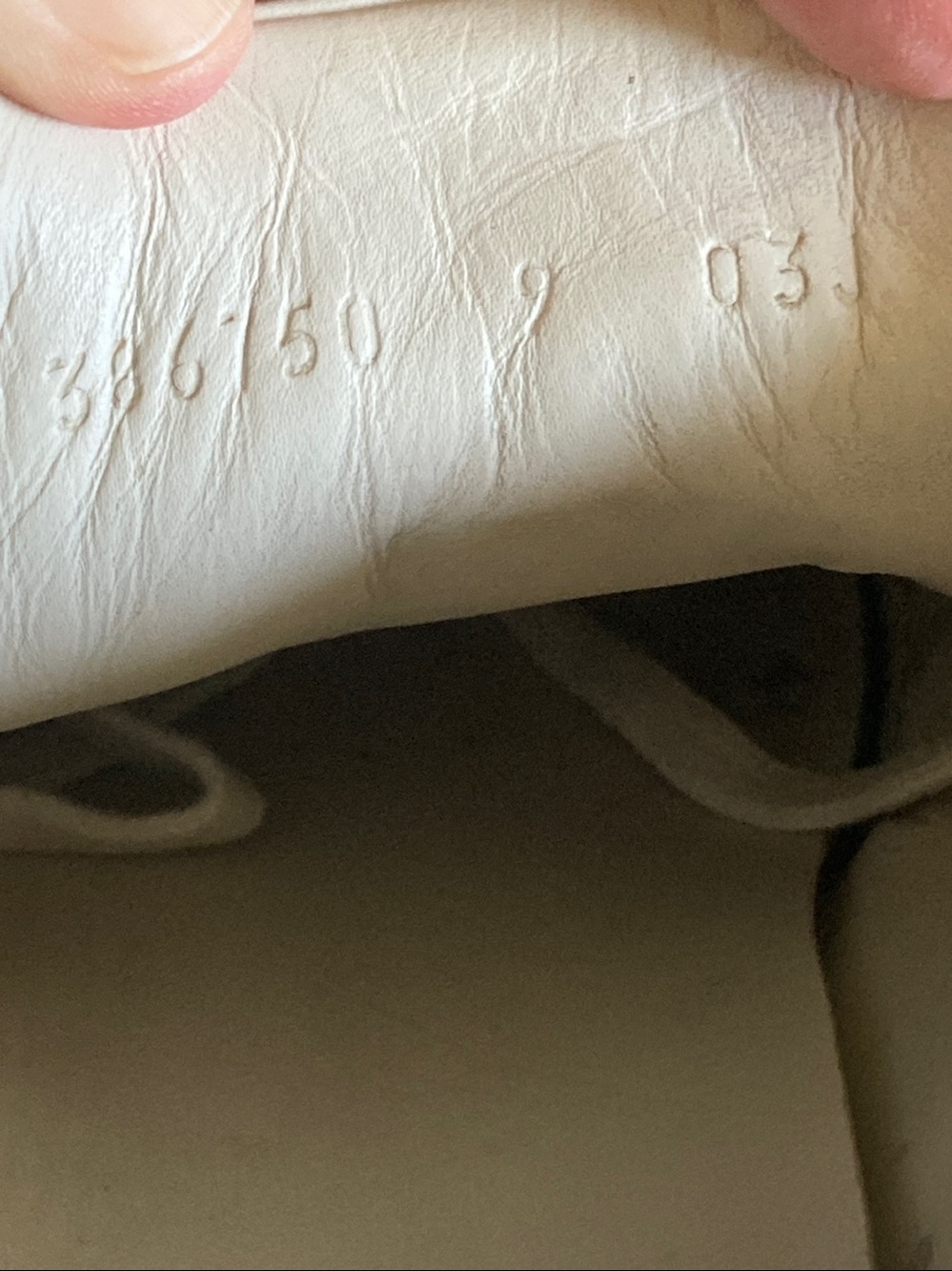 Gucci Men’s Ace Leather Web Low-Top Sneakers (9.5) - Picture 12 of 13